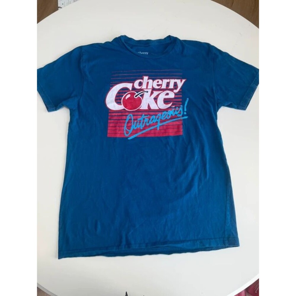 Official Cherry Coke tshirt size medium EUC